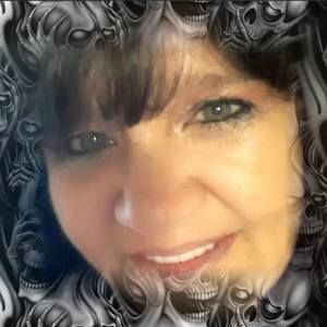 Meet your Posher, Vicki